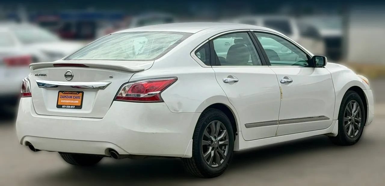Used 2015 Nissan Altima 2.5 S w/ Sport Value Package FWD image 11