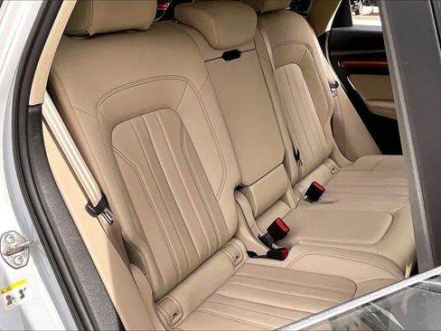 Used 2022 Audi Q5 2.0T Premium Plus image 19