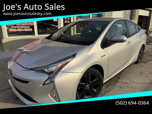 Used 2017 Toyota Prius Three Touring image 1