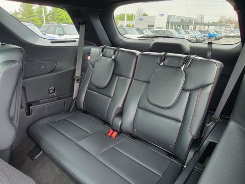 New 2026 Ford Explorer ST-Line image 17