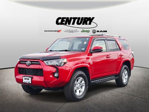 Used 2022 Toyota 4Runner SR5 AWD/4WD image 8