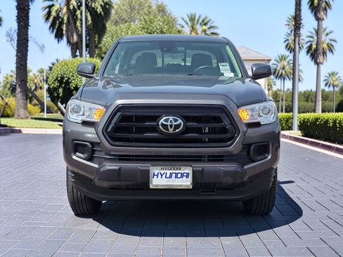 Used 2022 Toyota Tacoma SR AWD/4WD image 3