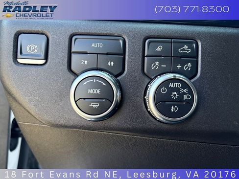 Used 2025 GMC Sierra 1500 SLT image 15