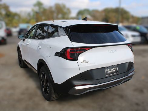 New 2026 Kia Sportage LX image 11
