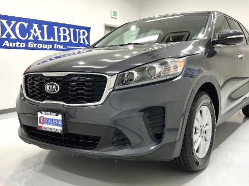 Used 2019 Kia Sorento LX image 7