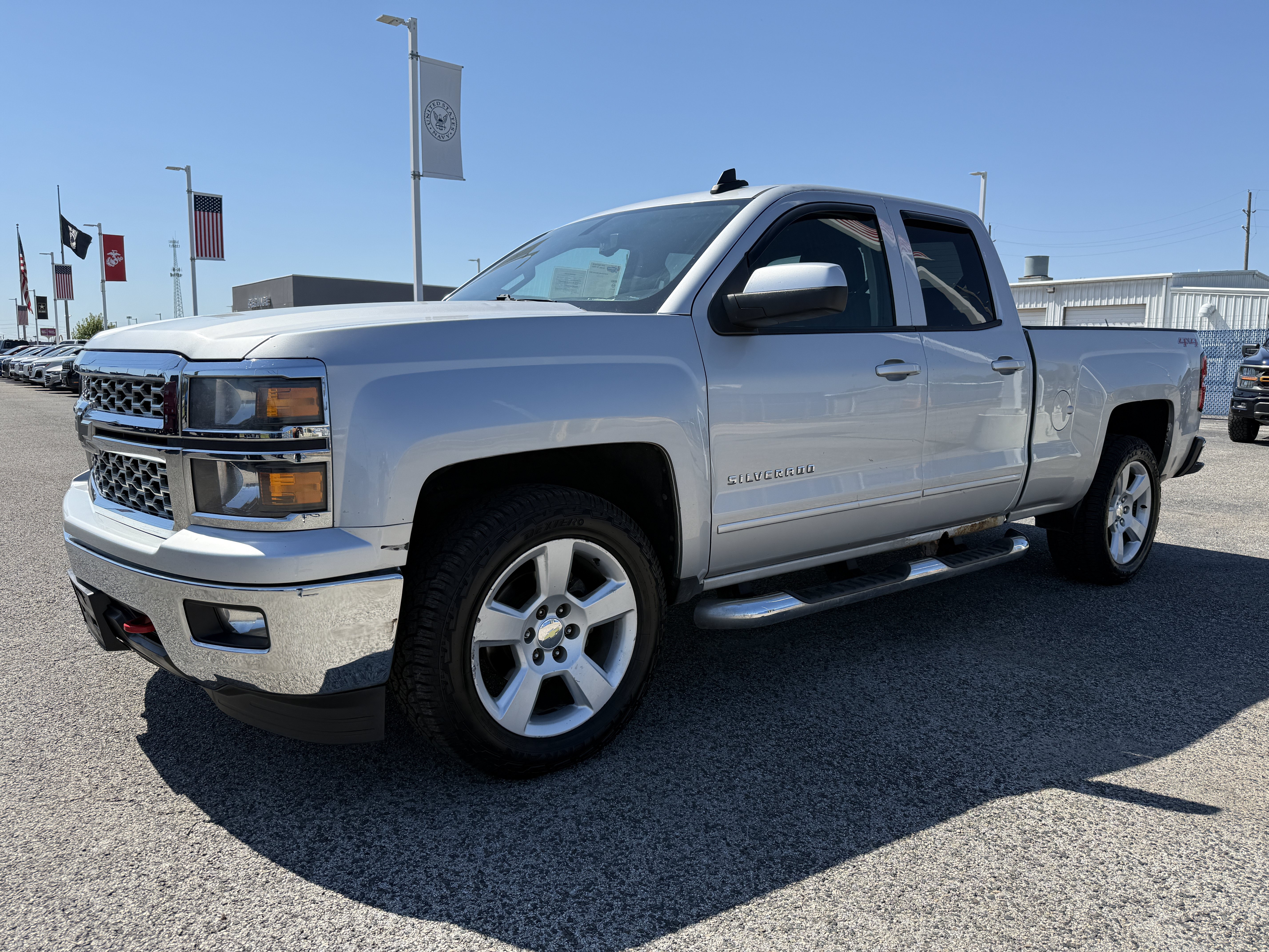 Used 2015 Chevrolet Silverado 1500 LT w/ LT Convenience Package AWD/4WD image 6