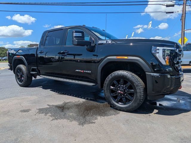 Used 2025 GMC Sierra 2500 AT4 w/ AT4 Premium Plus Package AWD/4WD image 2