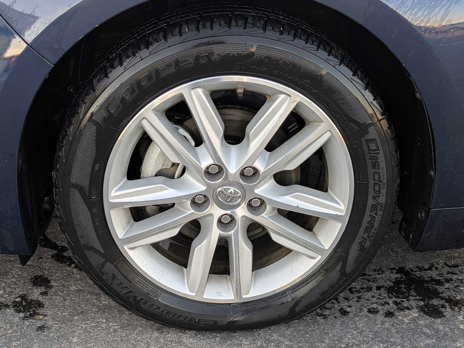Used 2014 Toyota Avalon XLE FWD image 16