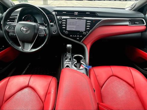 Used 2018 Toyota Camry XSE FWD image 21