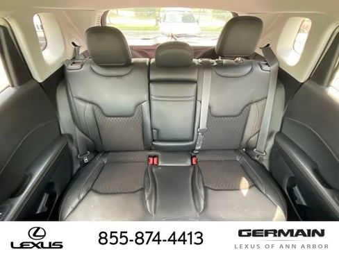 Used 2018 Jeep Compass Latitude w/ Cold Weather Group AWD/4WD image 16