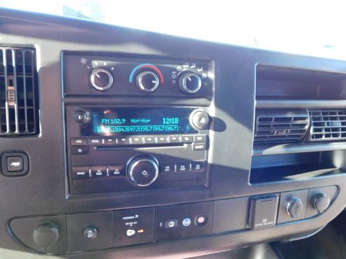 Used 2017 Chevrolet Express 3500 LT w/ LT Preferred Equipment Group image 14