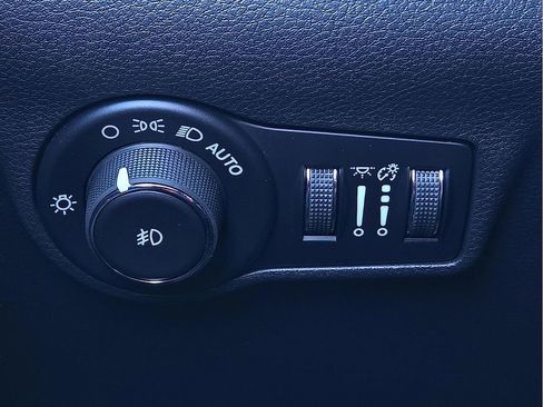 New 2026 Jeep Compass Trailhawk image 17