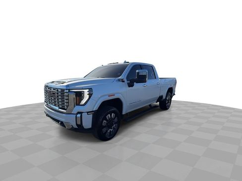 Certified 2025 GMC Sierra 2500 Denali w/ Max Trailering Package image 3