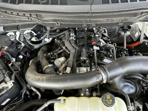 Certified 2025 Ford F150 Platinum w/ Equipment Group 702A High AWD/4WD image 29