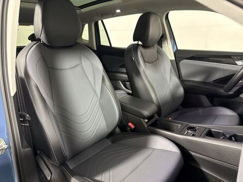 New 2026 Volkswagen Tiguan SE image 12