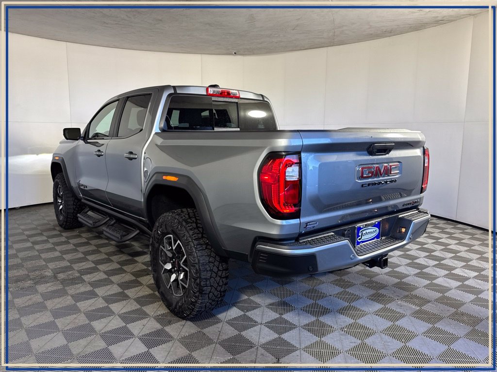 New 2026 GMC Canyon AT4X w/ LPO, Black Badging Package AWD/4WD image 9