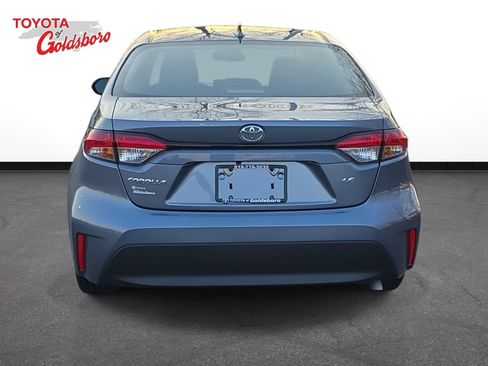 Used 2025 Toyota Corolla LE image 6