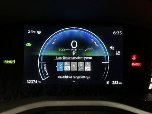 Used 2025 Toyota Camry SE FWD image 9