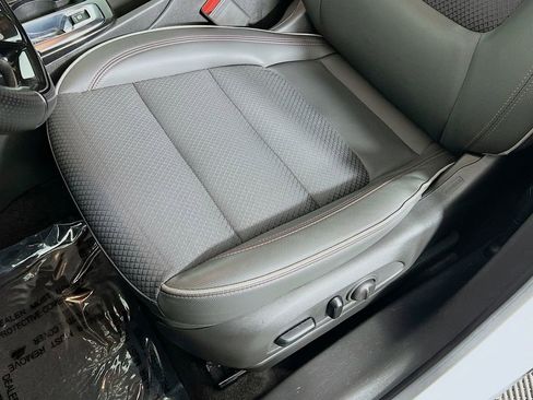 Used 2023 Chevrolet TrailBlazer RS w/ Convenience Package image 18