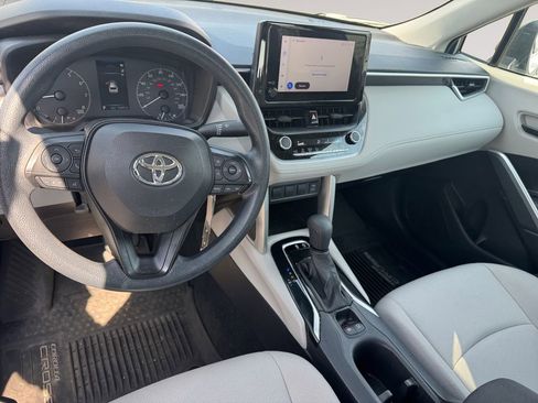 Used 2023 Toyota Corolla Cross L image 10