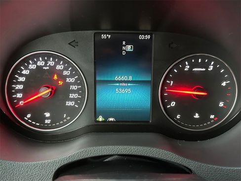 Used 2019 Mercedes-Benz Sprinter 2500 image 25