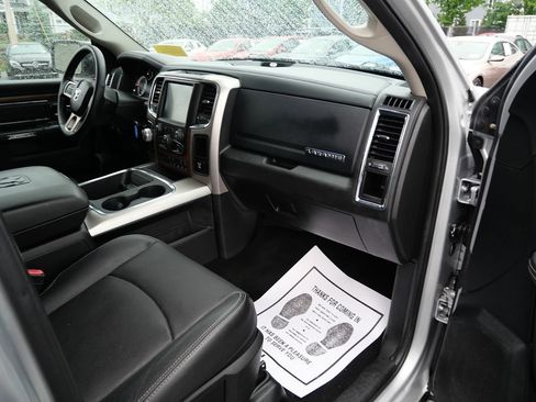 Used 2017 RAM 1500 Laramie AWD/4WD image 15