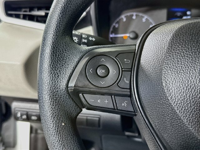 Used 2025 Toyota Corolla LE FWD image 13
