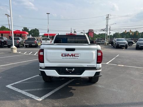 New 2025 GMC Canyon Elevation w/ Convenience Package image 3