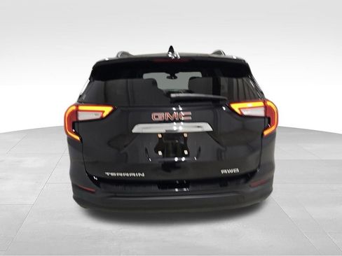 Used 2023 GMC Terrain SLE w/ Driver Convenience Package AWD/4WD image 5