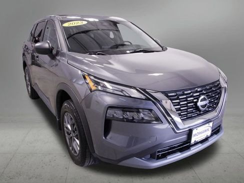 Used 2023 Nissan Rogue S image 8