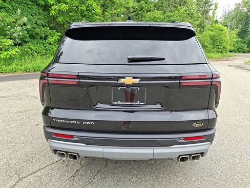 Used 2026 Chevrolet Traverse LT AWD/4WD image 6