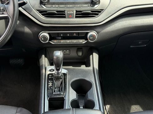 Used 2020 Nissan Altima 2.5 S FWD image 14