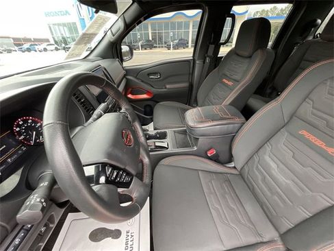 Used 2024 Nissan Frontier PRO-4X w/ Pro Convenience Package image 17
