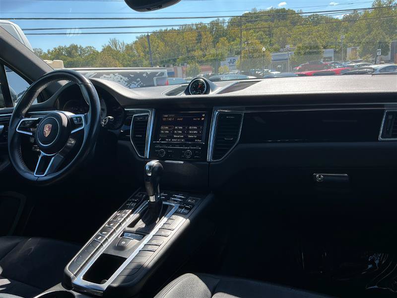 Used 2015 Porsche Macan S AWD/4WD image 36