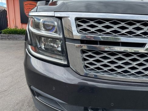 Used 2017 Chevrolet Tahoe LT w/ LT Signature Package RWD image 3