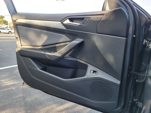 New 2026 Volkswagen Jetta SE FWD image 24