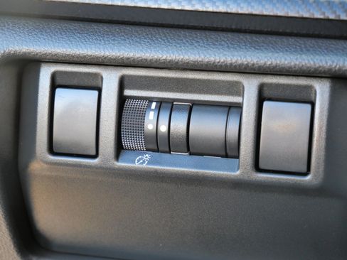 Used 2025 Subaru Crosstrek 2.0i Premium w/ Crosstrek Mirror Package image 21