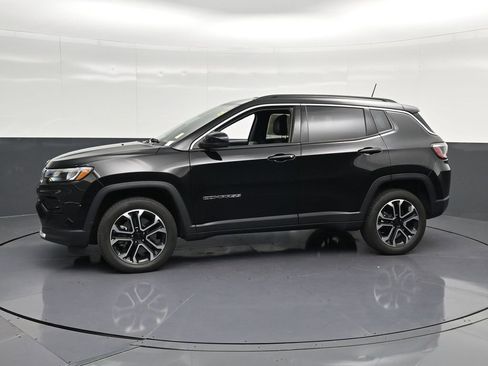 Used 2023 Jeep Compass Limited AWD/4WD image 7