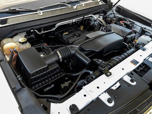 Used 2019 Chevrolet Colorado W/T RWD image 42