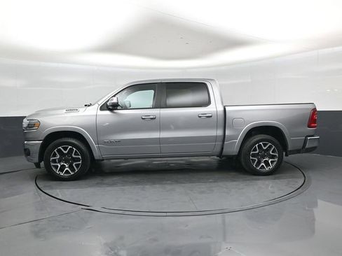 Used 2025 RAM 1500 Laramie AWD/4WD image 7