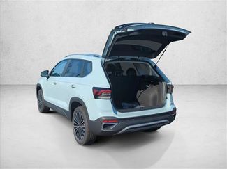 New 2026 Volkswagen Taos SE video 3