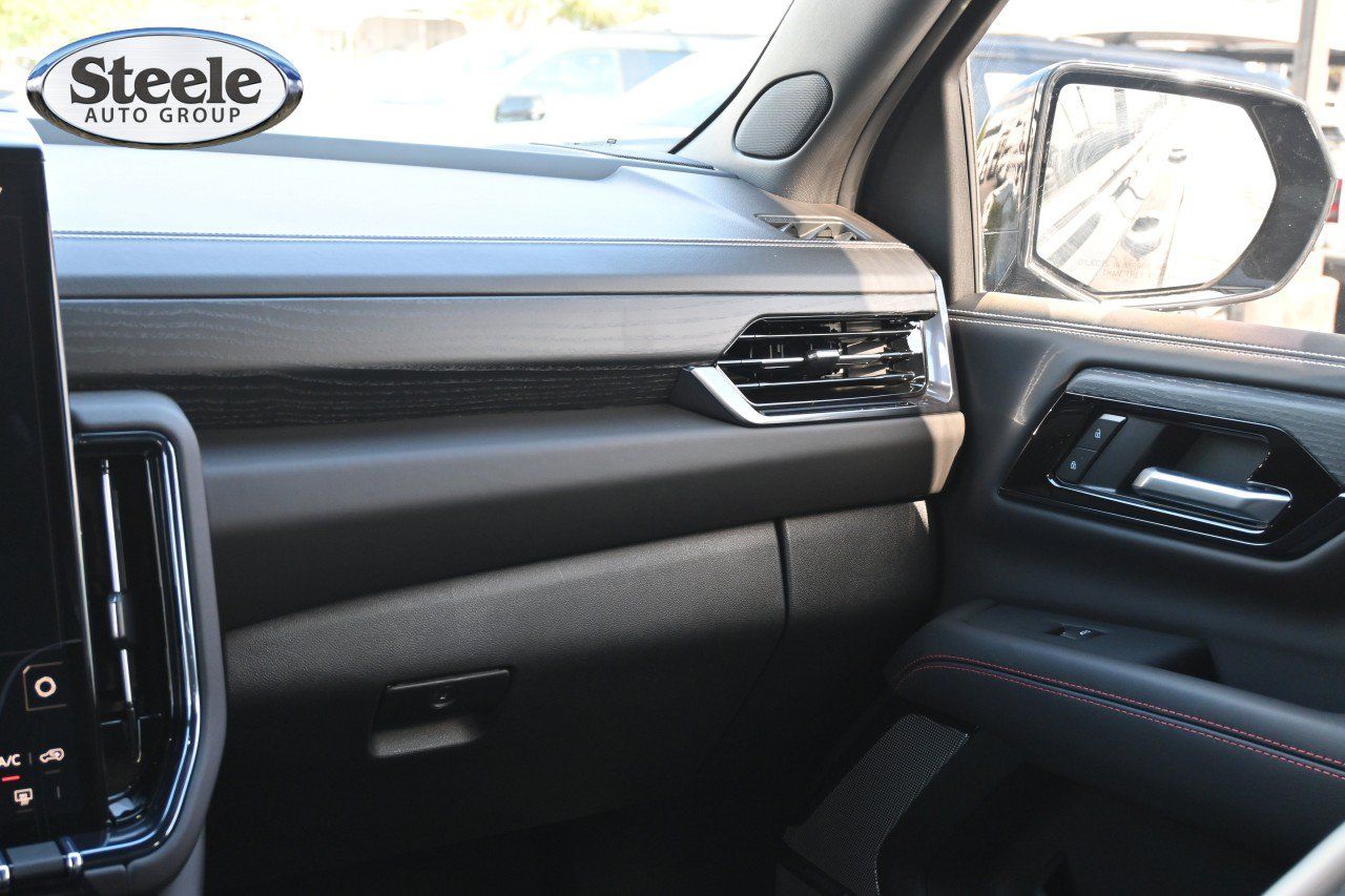 Certified 2026 GMC Yukon XL AT4 Ultimate AWD/4WD image 8