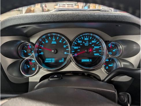 Used 2013 Chevrolet Silverado 2500 LT w/ Interior Plus Package AWD/4WD image 16