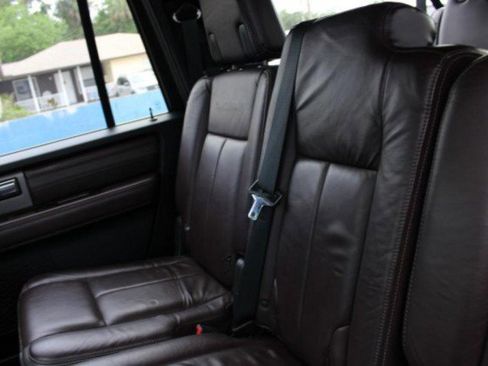 Used 2017 Ford Expedition EL Platinum image 35