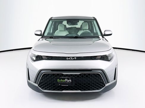 Used 2025 Kia Soul LX w/ LX Technology Package image 2