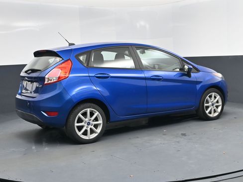 Used 2019 Ford Fiesta SE w/ Equipment Group 201A image 4