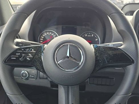 Used 2025 Mercedes-Benz Sprinter 2500 image 29