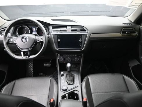 Used 2021 Volkswagen Tiguan SE image 24