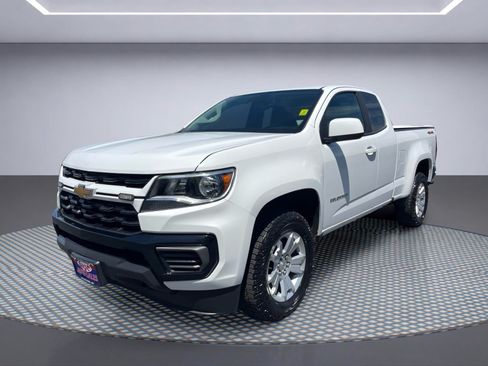 Used 2022 Chevrolet Colorado LT w/ Fleet Safety Package AWD/4WD image 2