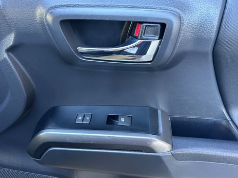 Used 2023 Toyota Tacoma TRD Sport w/ Black Out Package (TMS) image 21